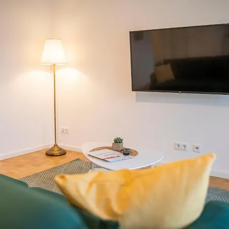 شقة Rr - Modern 53qm - Balcony - Lift *